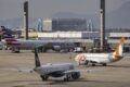Avião da Wamos Air e Air Peace no aeroporto brasileiro autorizado pela Anac
