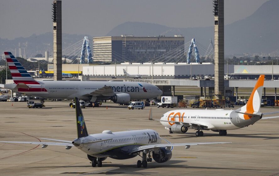 Avião da Wamos Air e Air Peace no aeroporto brasileiro autorizado pela Anac