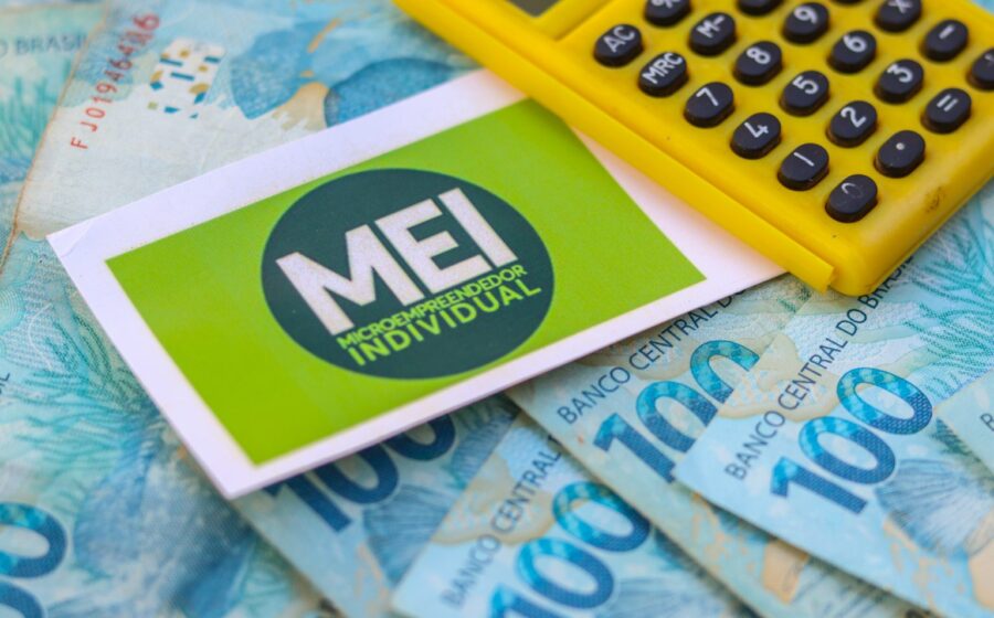 Gráfico financeiro sobre aumento do limite MEI para R$ 130 mil