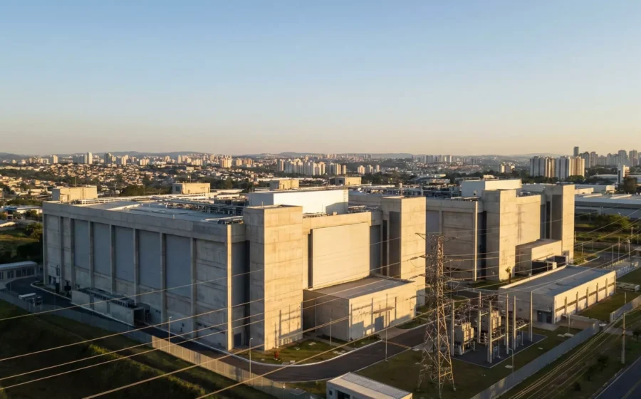 Boom de data centers no Brasil: infraestrutura digital e imobiliária