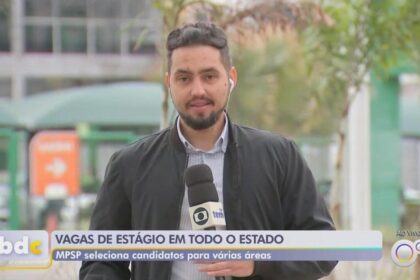Estudantes em escritório moderno representando 105 vagas de estágio IEL em Mato Grosso do Sul