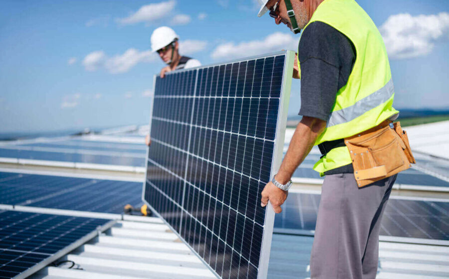 190 vagas gratuitas em Salvador para cursos de energia solar e logística com alta empregabilidade