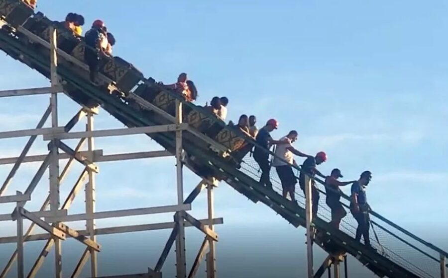 Montanha-russa Montezum do Hopi Hari, maior atração do parque, onde jovem sofreu traumatismo craniano