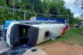 Micro-ônibus acidentado na BR-174 no km 146, Presidente Figueiredo, Amazonas