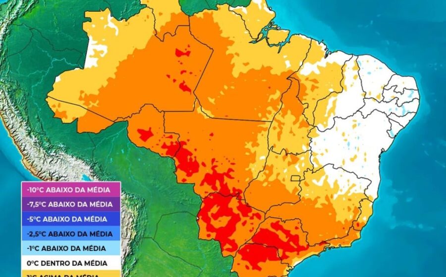 Vista aérea de Brasília mostrando contraste entre Plano Piloto arborizado e cidades-satélite densas sob calor intenso