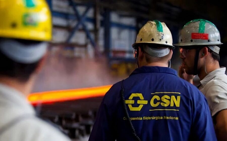 Gráfico mostra ações da CSN caindo 10% após corte de produção de minério de ferro para 2026