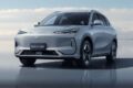 Logos Nio e Geely sobre estação de troca de baterias para veículos elétricos