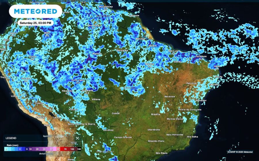 Chuva forte sobre lavouras de soja no Matopiba com nuvens carregadas e alerta de tempestade