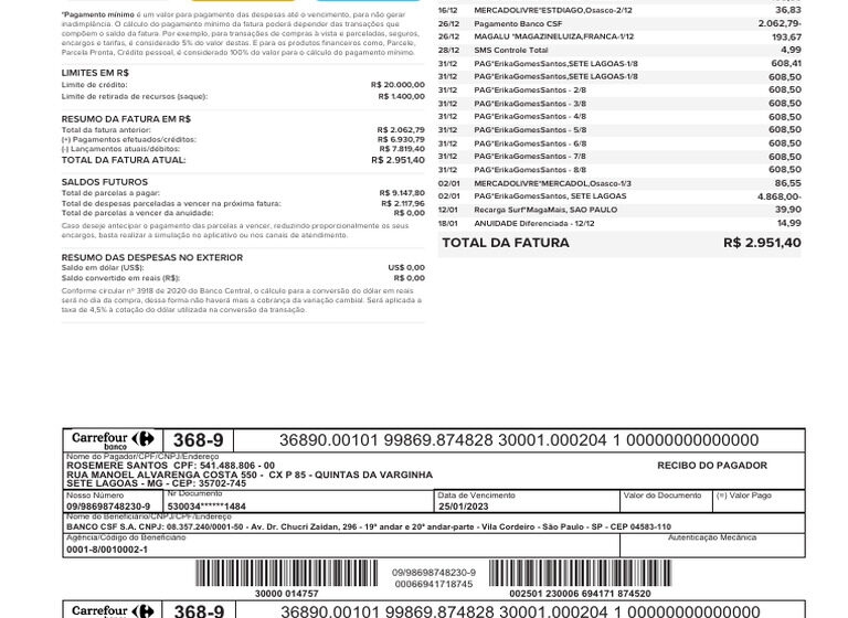 Pilha de best-sellers com etiquetas de R$ 15 em loja temporária da Promolivros