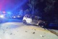 Carro acidentado caído de ponte em Borda da Mata, Sul de Minas, com equipes de resgate