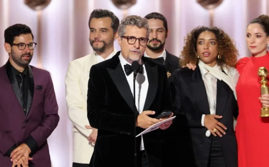 Logotipo Effie Awards Brasil 2026 com troféu dourado sobre fundo escuro, simbolizando premiação de efetividade publicitária