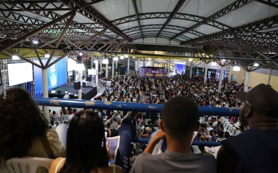 Novo polo de tecnologia gratuito em Feira de Santana oferece cursos de IA e informática no bairro Mangabeira