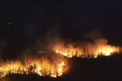 Incêndio na BR-422 em Cametá no Pará com fumaça tóxica e vegetação seca durante estiagem severa