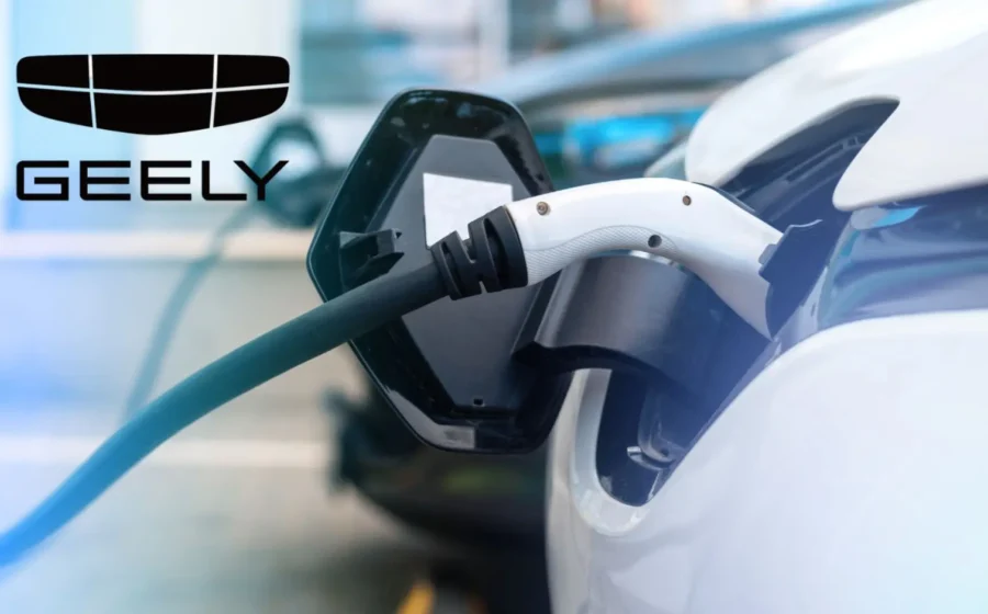 Carregador Geely Smart Charge conectado a veículo elétrico demonstrando recarga ultrarrápida de 2.250 kW