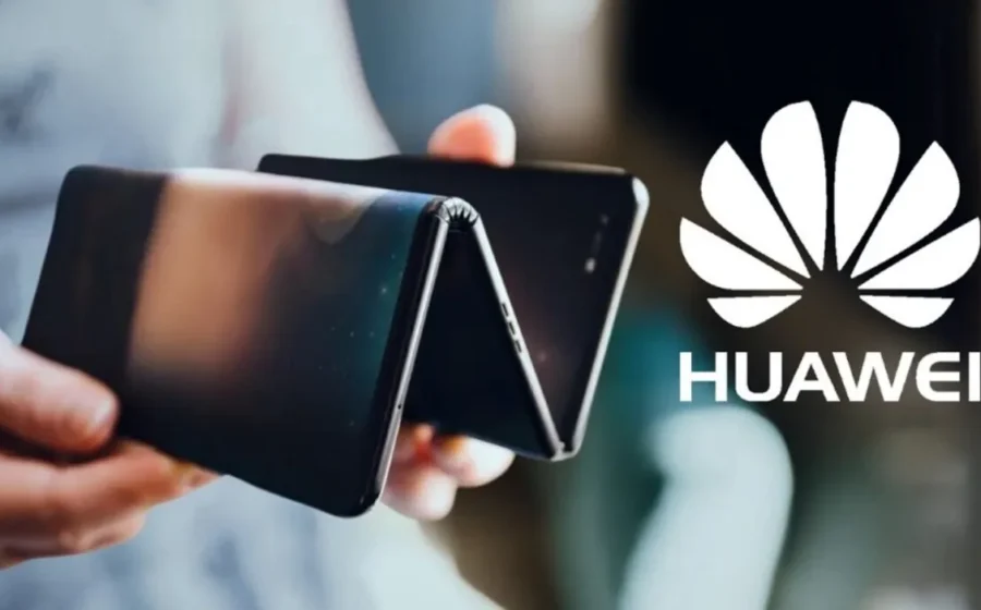 Huawei Mate XT2 smartphone triplo dobrável preto sobre mesa