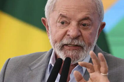 Lula assina medida provisória que proíbe apostas online no Brasil com prisão para operadores