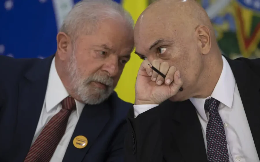 Lula discursa para empresários no Hotel Tivoli Mofarrej em São Paulo