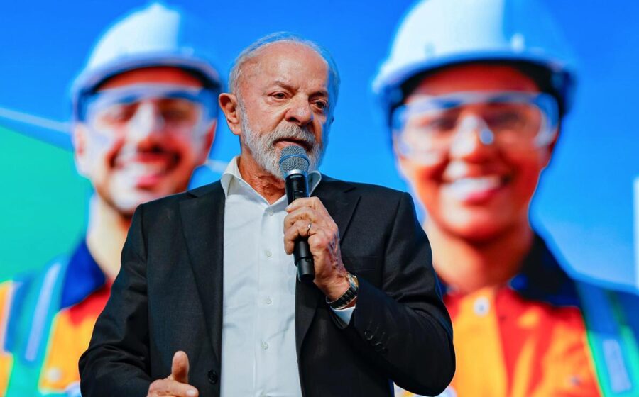 Lula discursa em evento da Esfera Brasil no Hotel Tivoli Mofarrej em São Paulo para empresários e CEOs