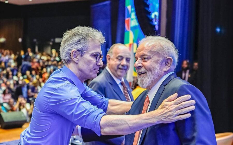 Lula discursa para 700 empresários no hotel Tivoli em São Paulo