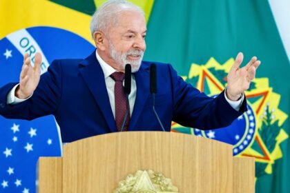 Lula apresenta plano de governo com Ministério da Segurança e aumento real do salário mínimo