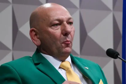 Luciano Hang, dono da Havan, alvo de ação do MPT por assédio eleitoral e dano moral coletivo