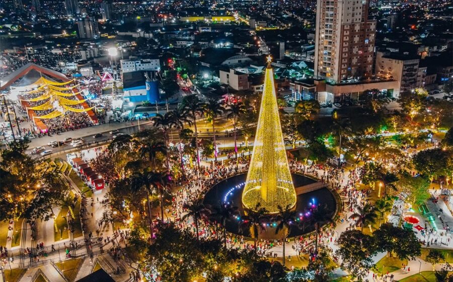 Reunião de planejamento do Natal Iluminado 2026 com lojistas e autoridades em Taubaté