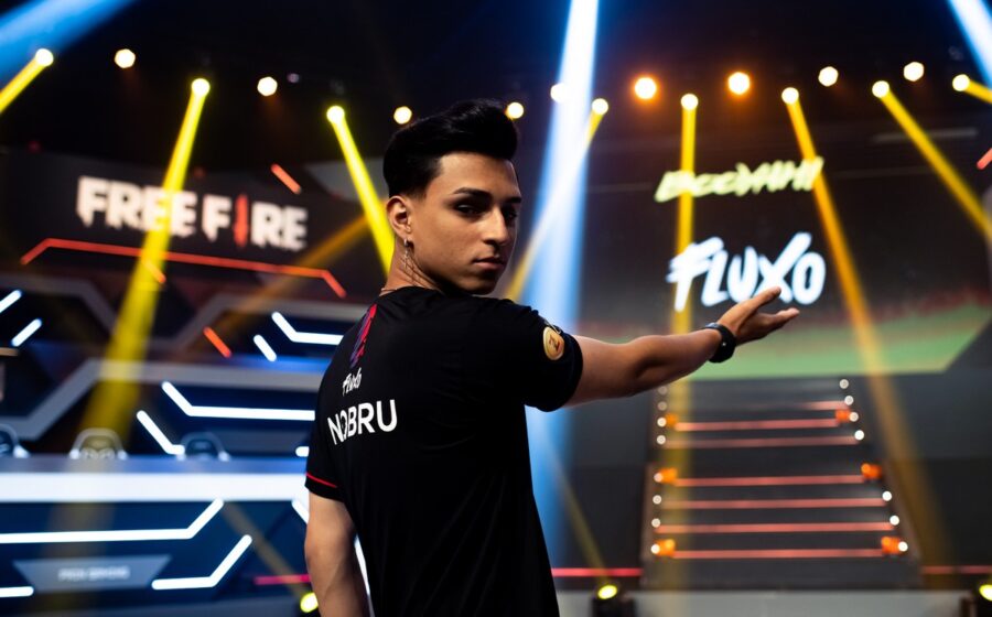 Nobru em live no YouTube anuncia prejuízo de R$ 300 mil com bloqueio de bets e adiamento do chá revelação