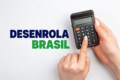Microempreendedor individual analisa documento do Desenrola MEI com desconto de 50% em dívidas até R$ 8 mil
