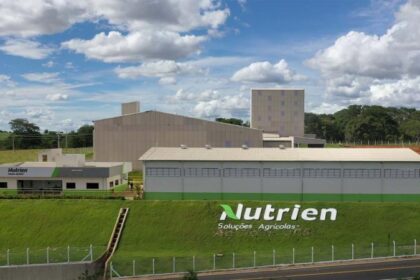 Logotipo da Nutrien sobre mapa do Brasil destacando São Paulo e Mato Grosso do Sul