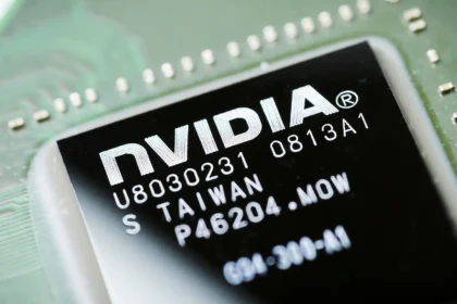 Jensen Huang CEO Nvidia anuncia recompra ações 150 bilhões plataforma IA centros dados
