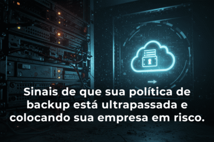 Sala de servidores com luz de alerta vermelha e fita de backup quebrada simbolizando falha silenciosa de backup