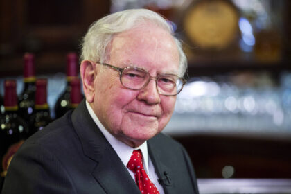 Howard Buffett em posse como presidente do conselho da Berkshire Hathaway, Omaha 2026