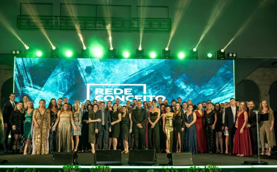 Evento PG Tech no Kartódromo de Praia Grande com público e palcos de tecnologia