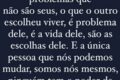 Casal com realidades financeiras distintas: um sustenta estilo de vida luxuoso do outro