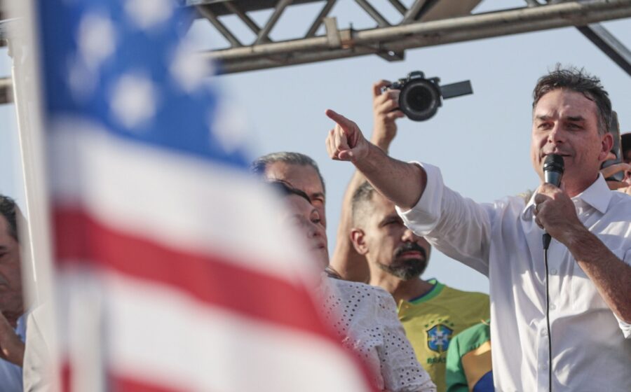 Flávio Bolsonaro e J.D. Vance conectados por rede Silicon Valley e mineração terras raras