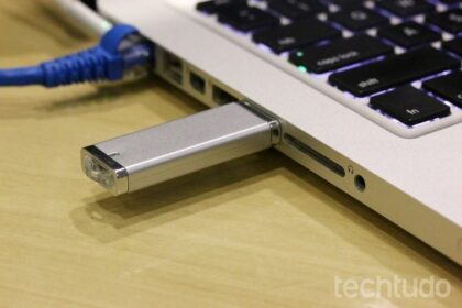 Pen drive criptografado em cofre da Polícia Federal representando fortuna de R$ 3 bi do Faraó dos Bitcoins