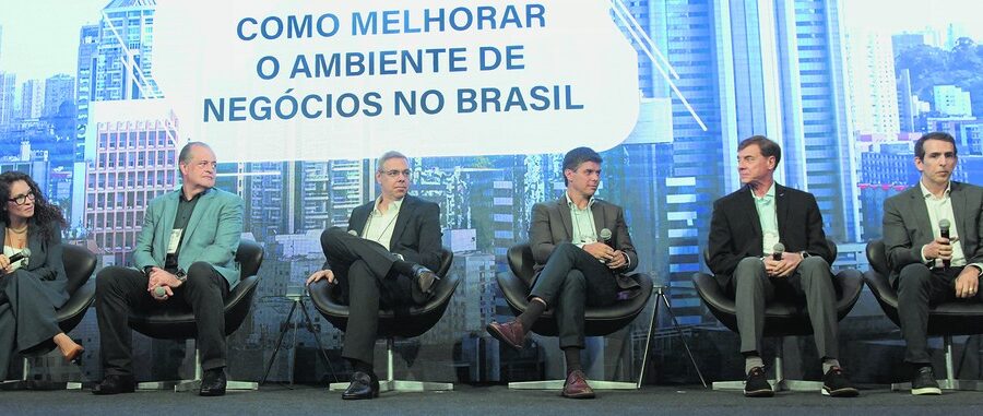 CEOs brasileiros em reunião reservada discutem ajuste fiscal e reconstrução de confiança econômica