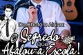 Professor Mikael Medeiros com alunos emocionados durante atividade "eu te amo" em escola no sertão do Ceará