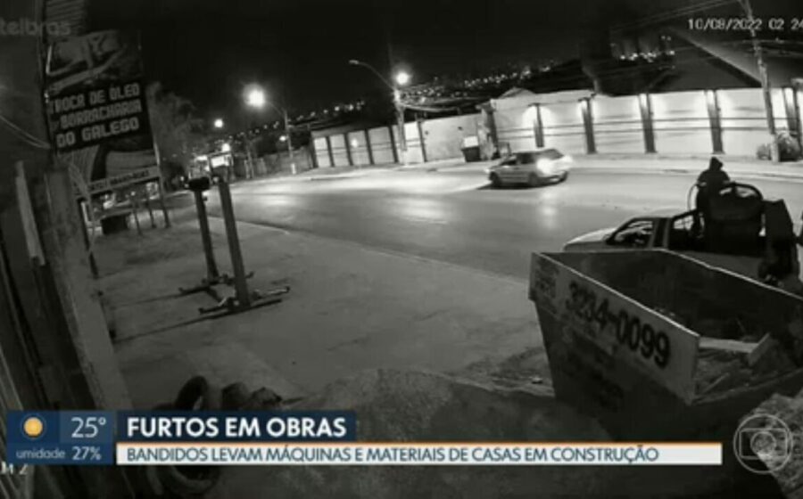 Câmera de segurança flagra furto de caixa d'água em plena luz do dia na Avenida Conselheiro Furtado, Belém