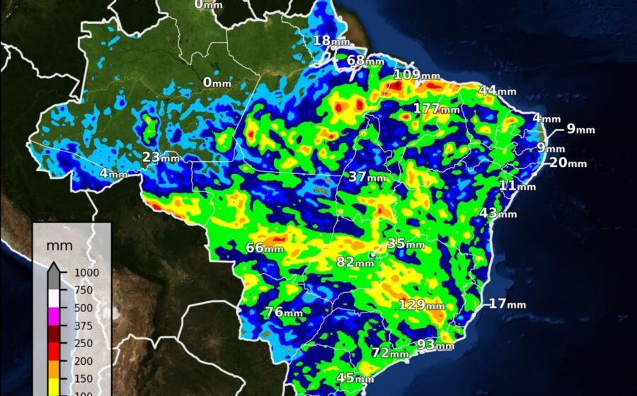 Mapa de anomalia de temperatura do Brasil para outubro com áreas em vermelho no Centro-Oeste e Sudeste indicando calor acima da média
