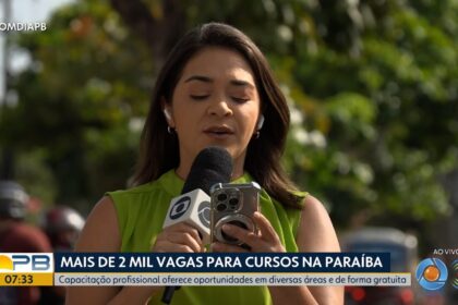 Mapa da Paraíba destacando vagas de emprego em Campina Grande, João Pessoa e Patos com ícones de contratação