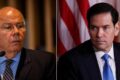 Marco Rubio em coletiva de imprensa, com bandeiras dos EUA e Brasil ao fundo, simbolizando tensão diplomática