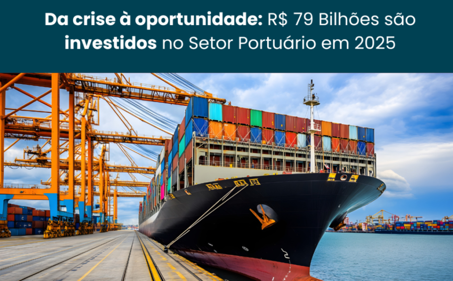 Navio de carga atracado em terminal portuário privado com contêineres empilhados aguardando liberação ambiental