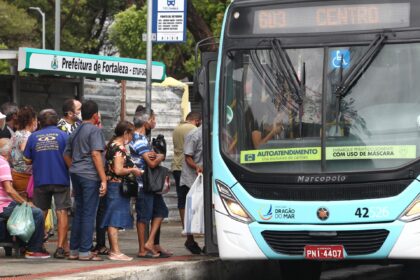 Ônibus interestadual vazio simboliza queda de 4 milhões de passageiros no transporte rodoviário segundo ANTT