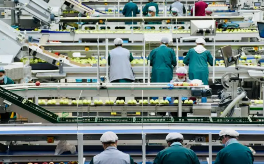 Gráfico mostra crescimento de 413% em investimentos BNDES e Finep para inovação industrial, totalizando R$ 104,4 bilhões