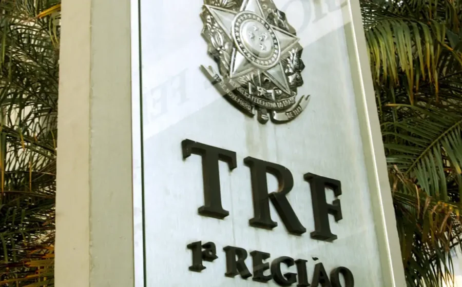 Operação da PF e CNJ no gabinete do desembargador Newton Ramos no TRF-1 em Brasília