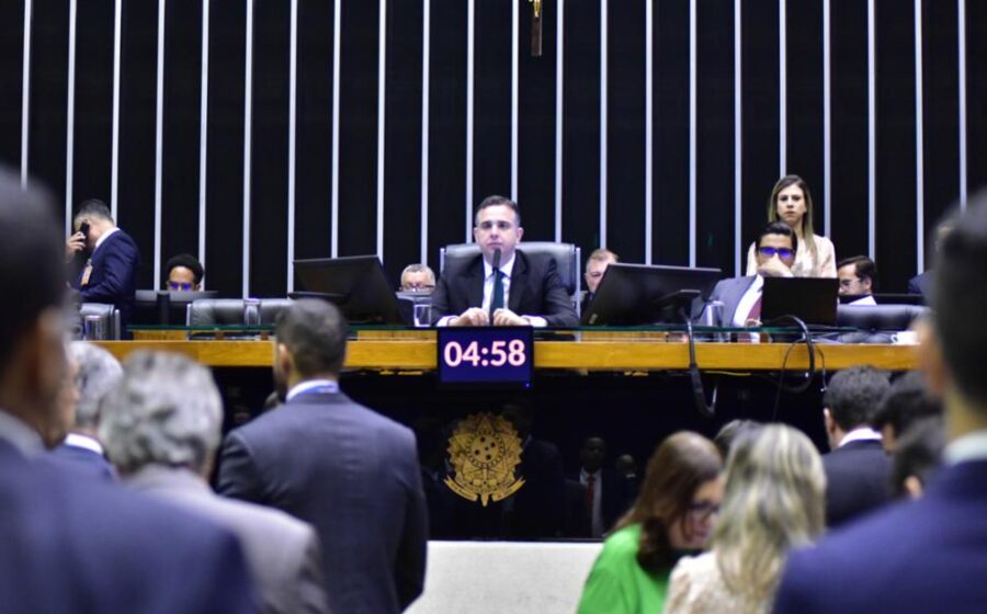 Dez candidatos à presidência em debate sobre STF, bancos estatais e fim da reeleição