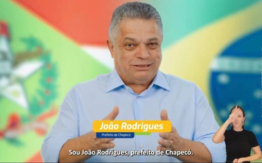 João Rodrigues em estúdio do Jornal do Almoço para sabatina eleitoral NSC TV Santa Catarina