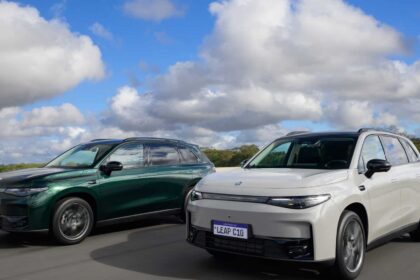 Leapmotor hatch e SUV elétricos compactos lado a lado, lançamentos 2027 Brasil Stellantis
