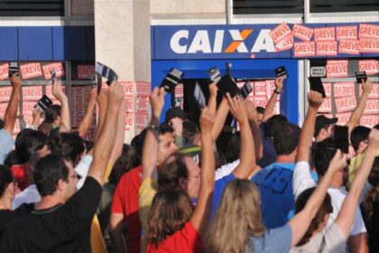 Ministros do TST em sessão que encerrou greve da Caixa com reajuste de 4,6%